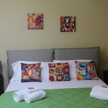 Holiday In Home Suite Archimede Catania Exterior foto