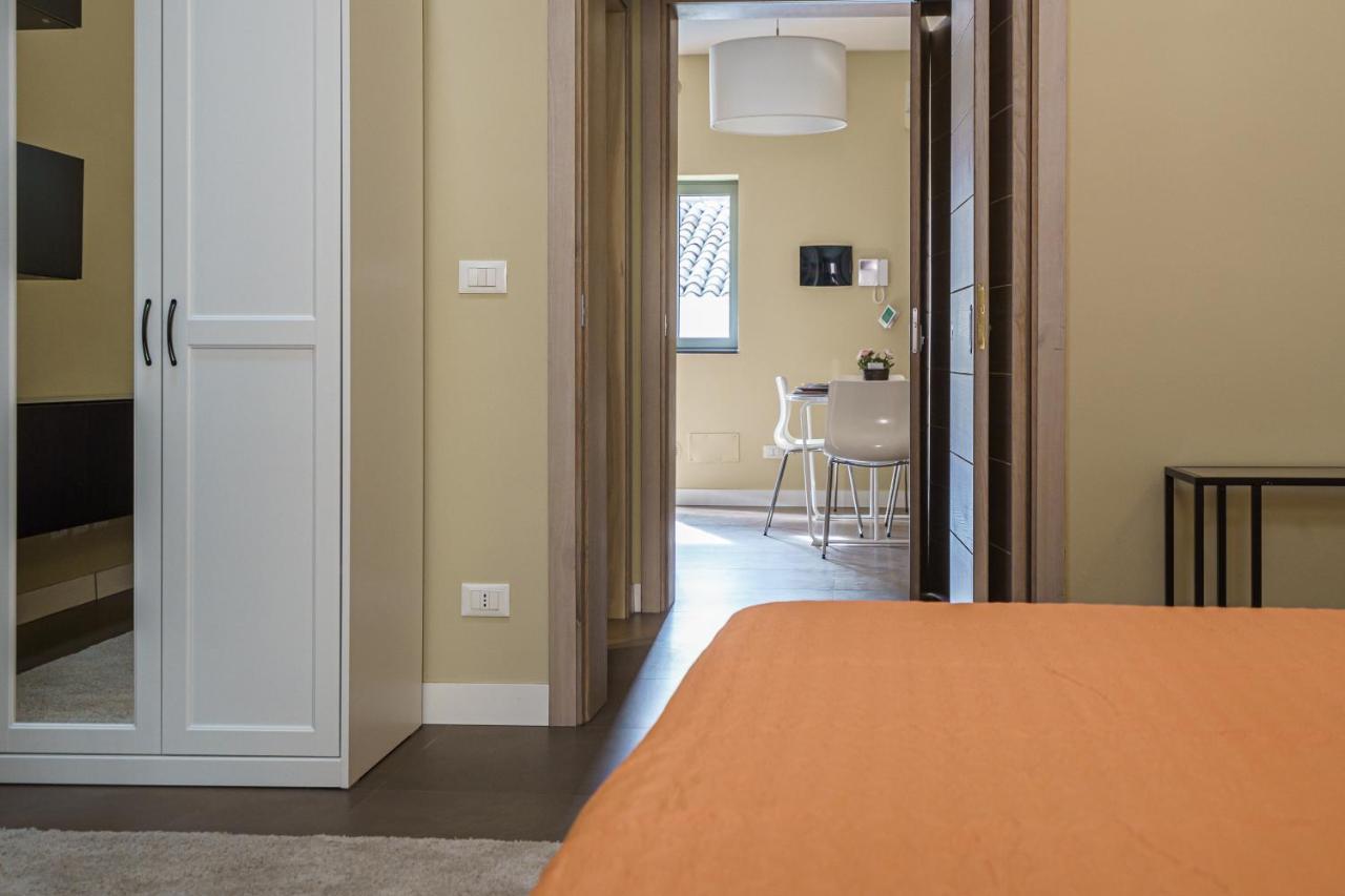 Holiday In Home Suite Archimede Catania Exterior foto
